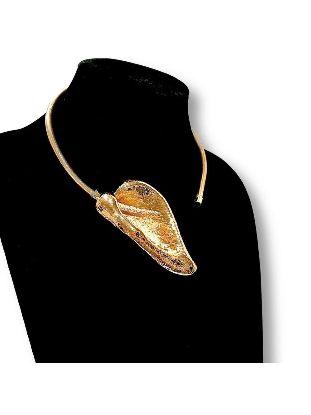 GOLDEN BLOOMS | Gold Cala Lily Contemporary Statement Collar Necklace | NEW - Picture 9 of 10